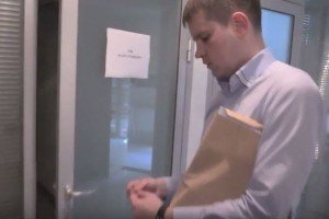НАБУ оприлюднило відео обшуку так званої "приймальні" Онищенка