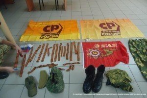 Прикордонники затримали молодика, що провозив російські агітки та заборонену символіку