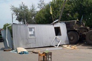 Військовий тягач протаранив блокпост у зоні АТО - загинув боєць полку "Миротворець"