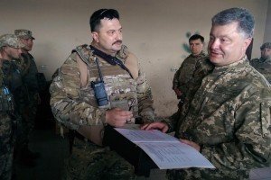 Президент прибув на фронт і там підписав указ про демобілізацію 5-ї хвилі 