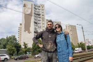 У Києві грецький художник створив найбільшу фреску-мурал у світі