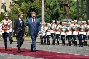 НАТО повинно посилити підтримку України - президент Болгарії