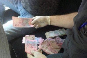 На Черкащині на хабарі схопили заступника начальника слідчого відділу