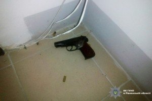 У Рівному депутат-"радикал" вчинив збройний опір поліції