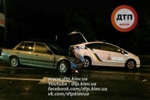 У Києві іномарка протаранила патрульну автівку під час оформлення ДТП