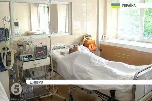 У Дніпрі рятують життя 42-річного бійця, тяжко пораненого в зоні АТО