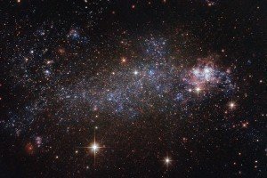 "Зірковий мегаполіс": астрономи NASA відкрили дивовижну галактику-"франкенштейна"