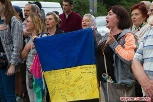 У Житомирі активісти не пустили в центр "хресну ходу" УПЦ МП
