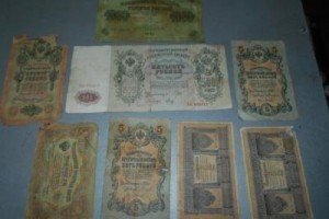 На кордоні з РФ сумські прикордонники виявили старовинні банкноти та монети