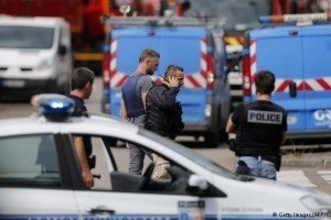 Олланд: Нападники у французькій церкві були членами "Ісламської держави"