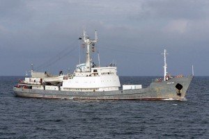 Неподалік територіальних вод України зафіксовано два російських військових кораблі