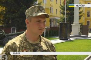 Герой АТО, який пережив 2 клінічні смерті та півсотні операцій, повернувся до війська