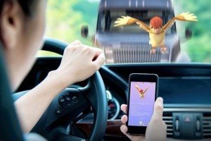 Підліток за кермом протаранив будівлю школи під час гри у Pokemon Go