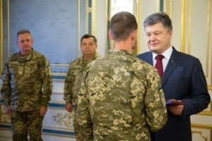 Президент вручив нагороди 51 військовослужбовцю ССО