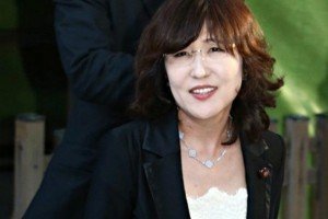 Новим міністром оборони Японії стала жінка &ndash; сусіди побоюються її жорсткої позиції