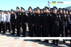 День Національної поліції в Одесі: на морвокзалі відбулось нагородження бійців та показ техніки