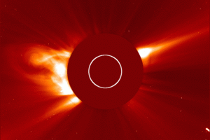 NASA показало відео розірваної сонцем комети