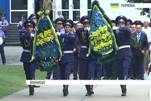 У Вінниці вшанували загиблих авіаторів та льотчиків у день Повітряних сил