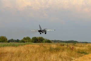 "Небесний щит": Фото- та відеорепортаж маневрів бойових українських літаків