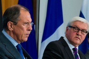 Штайнмаєр та Лавров обговорили провокацію на адмінмежі з окупованим Кримом