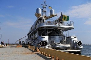 В Одесу під прапором України зайшла яхта загиблого російського олігарха та опозиціонера Березовського