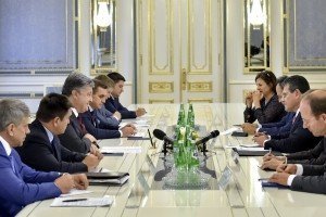 Порошенко і віце-президент Єврокомісії обговорили енергетичну безпеку України і ЄС