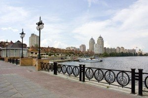У Києві на Оболоні вибухнула сміттєва урна
