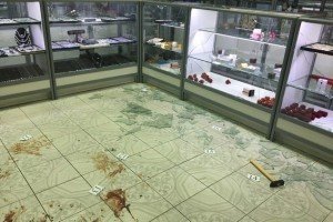 У Києві невідомі пограбували ювелірну крамницю, є постраждалий
