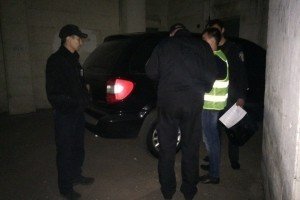 У Києві озброєні злочинці з нашивками "СБУ" викрали у чоловіка понад 2 млн грн
