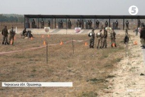 Турнір пам'яті героя АТО: на Черкащині бійці бігають крос та змагаються у дуельних стрільбах 
