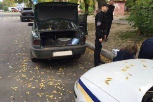 У Бердянську спіймали поліцейського, який їздив на викраденому авто
