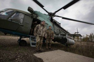 Президент відвідав зону АТО