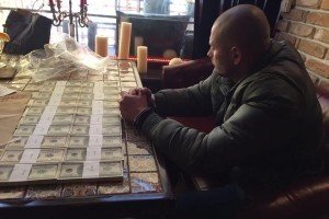 ГПУ: Затримано шахраїв, які вимагали $200 тис. за виправдувальний вирок у справі про замах на вбивство