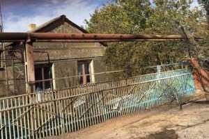 Бойовики вранці поцілили в Талаківку: пошкоджено газову трубу і житловий будинок