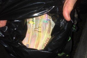 Київські поліцейські затримали чоловіка, що вкрав сумку із 180 тис. грн