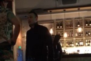 У мережі з'явилося відео нападу на ресторан у Києві