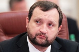 ГПУ заарештувала рахунки Арбузова з облігаціями держпозики на $2 млрд і 1,2 млрд грн
