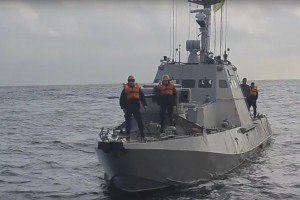 Церемонія спуску на воду малого артилерійського катера - завершено
