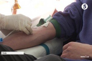 "Війна нікуди не зникла": Центральному військовому шпиталю критично бракує крові для бійців