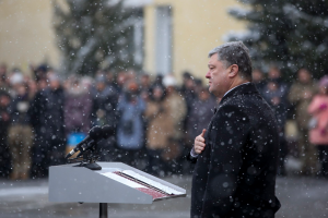 "Ніхто нас не зупинить": Порошенко заявляє про відновлення ППО 