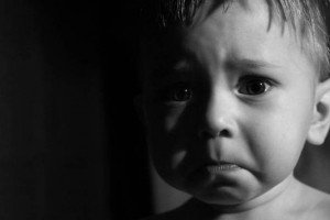 Суд заарештував без можливості внесення застави горе-матір, яка на 9 днів покинула дітей