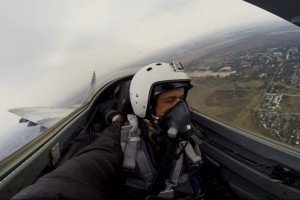 Повітряний ас: український льотчик показав вищий пілотаж на авіашоу в Бельгії – відео
