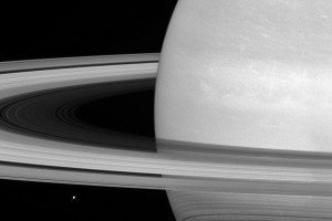 Космічний апарат Cassini показав шестикутний шторм на Сатурні