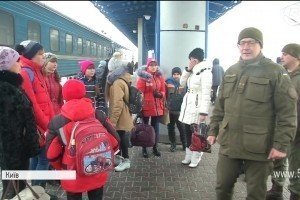 Правильна дружба: 30 дітей з Донецької області приїхали до Києва на запрошення бійців Нацгвардії
