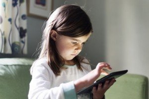 Шестирічна дівчинка перехитрила захист iPhone від злодіїв