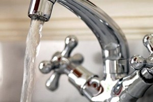 У Києві без гарячої води залишаються понад три з половиною тисячі будинків