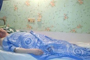 Обстріл бойовиками Красногорівки: поліція врятувала життя чоловіку 