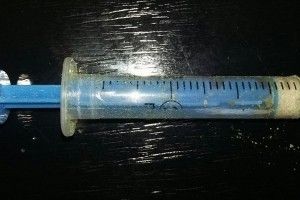 Контрольна закупка: Закарпатських поліцейських затримали за наркоторгівлю – фото