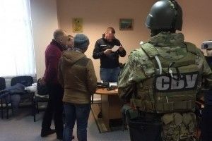 СБУ проводить 15 обшуків у посадовців Одеської митниці ДФС