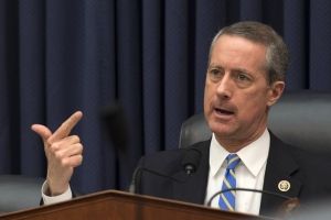 У Палаті представників США закликали Трампа надати Україні летальну зброю